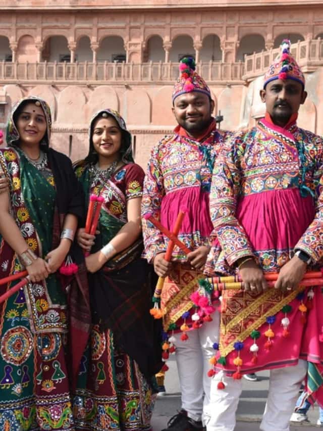 Traditional Dresses and Fashion Culture Across Different Indian States