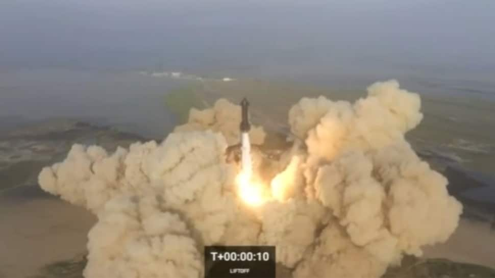 SpaceX&#039;s Starship, World&#039;s Most-Powerful Rocket, Explodes During Test Flight - WATCH