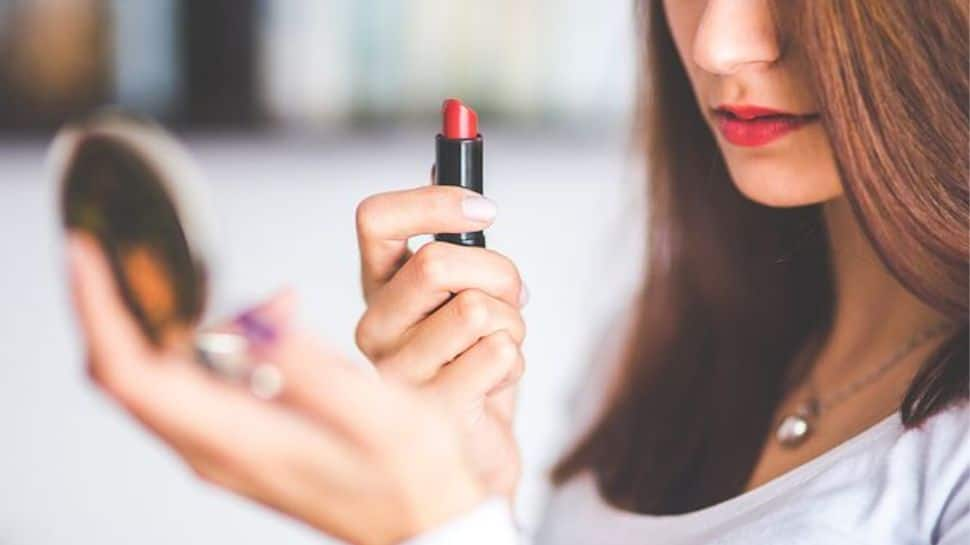 Eid-Ul-Fitr 2023: 7 Tips To Ensure Your Makeup Lasts Longer