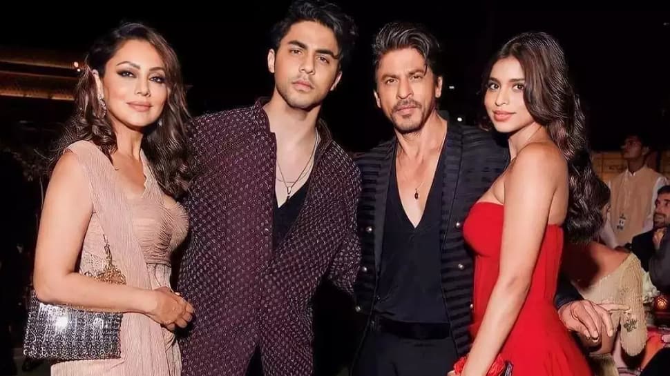 Suhana Khan Looks Chic As She Poses With Parents Shah Rukh Khan, Gauri Khan In Latest Photoshoot - Pics Inside