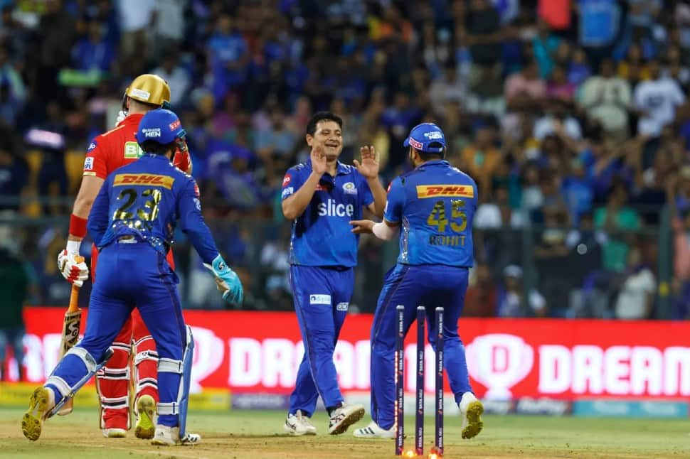 Mumbai Indians leg-spinner Piyush Chawla is already 34 years of age. Chawla is the leading wicket-taker for MI currently with 9 wickets in 6 matches. (Photo: BCCI/IPL)