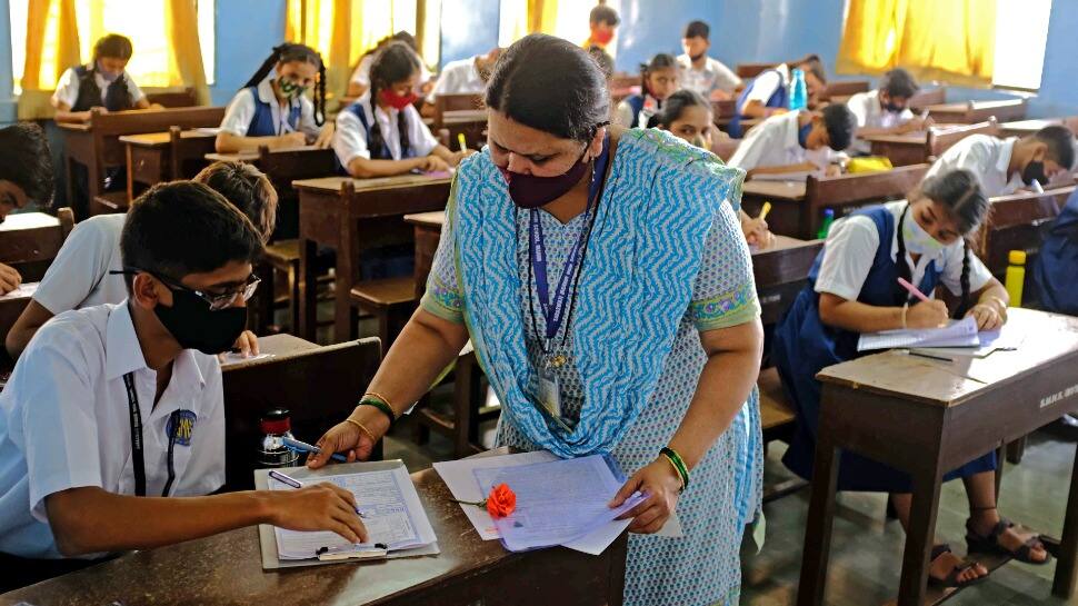 UP Board Result 2023: Shubh Chapra Tops Class 12th Exams, Priyanshi Soni Secures 1st Rank In Class 10th - Vimarsana News