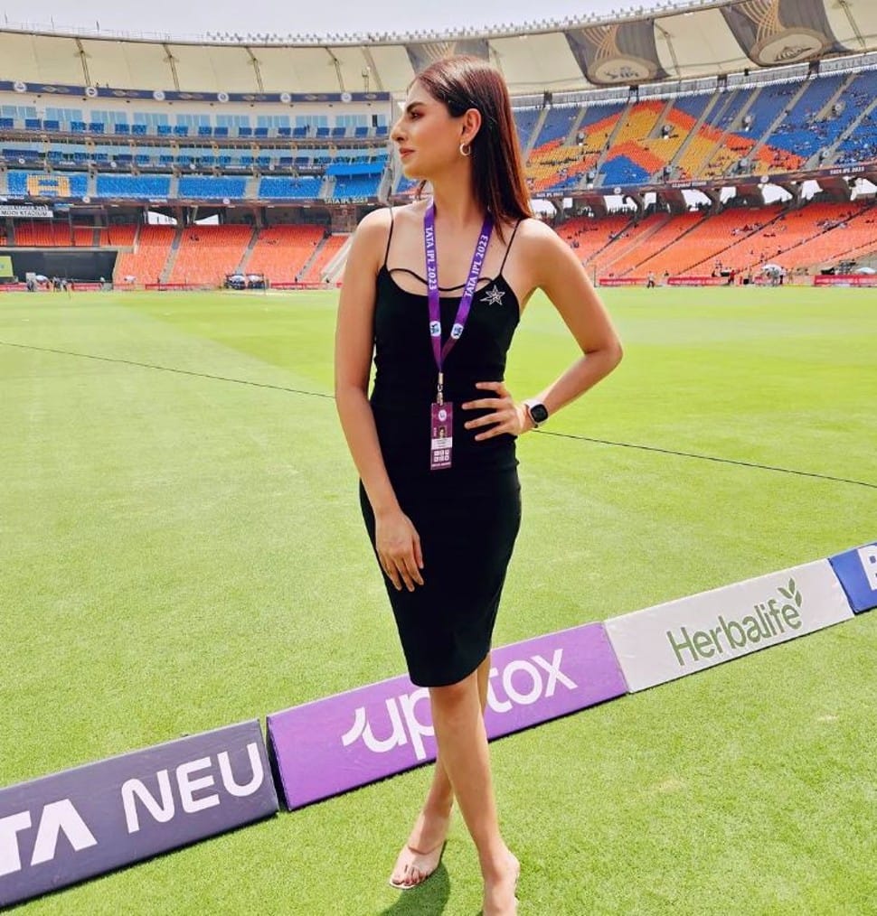 Nashpreet Kaur is popularly known Nashy Singh. She is an Indian-Australian model born in Fiji. Nashpreet Kaur started her modeling career and participated in the Cosmopolitan model search competition in 2013. Nashpreet is working with Star Sports Network for IPL 2023. (Source: Instagram)