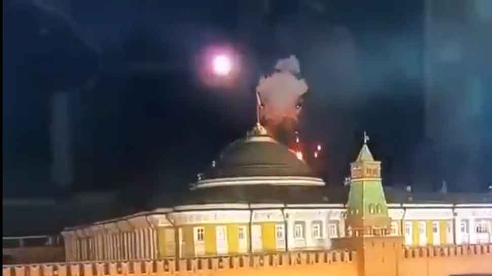 Panache de fumée au-dessus du Kremlin alors que la Russie déjoue une attaque de drone par l’Ukraine – REGARDER |  Nouvelles du monde