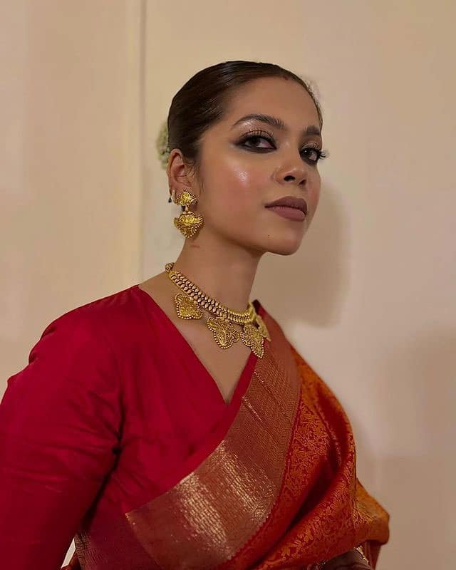 Deepika Padukone's Doppelganger 