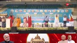 Huge women's yoga convention in Delhi