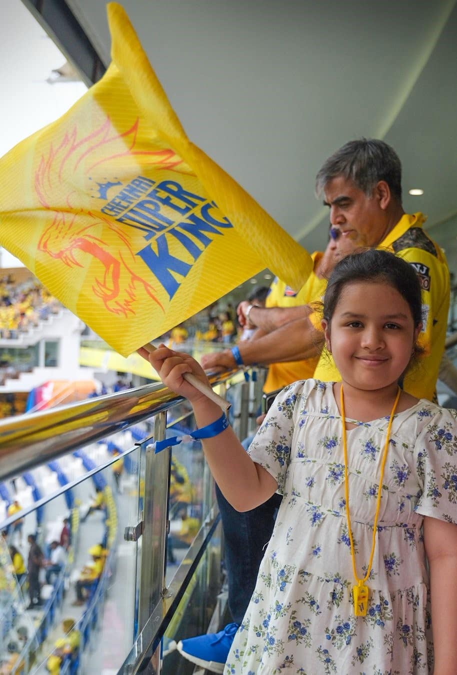 Ziva cheering for dad