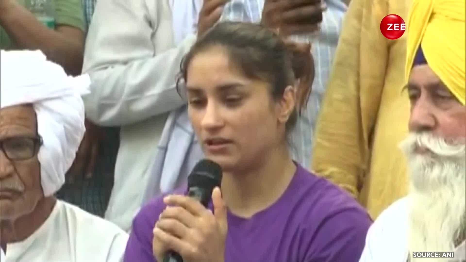 Wrestlers Protest Wrestler Vinesh Phogat makes a big statement