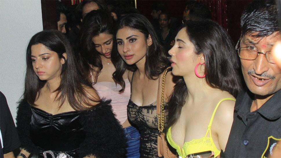 Disha Patani, Mouni Roy Mobbed By Unruly Crowd At Anshul Garg&#039;s Birthday Bash