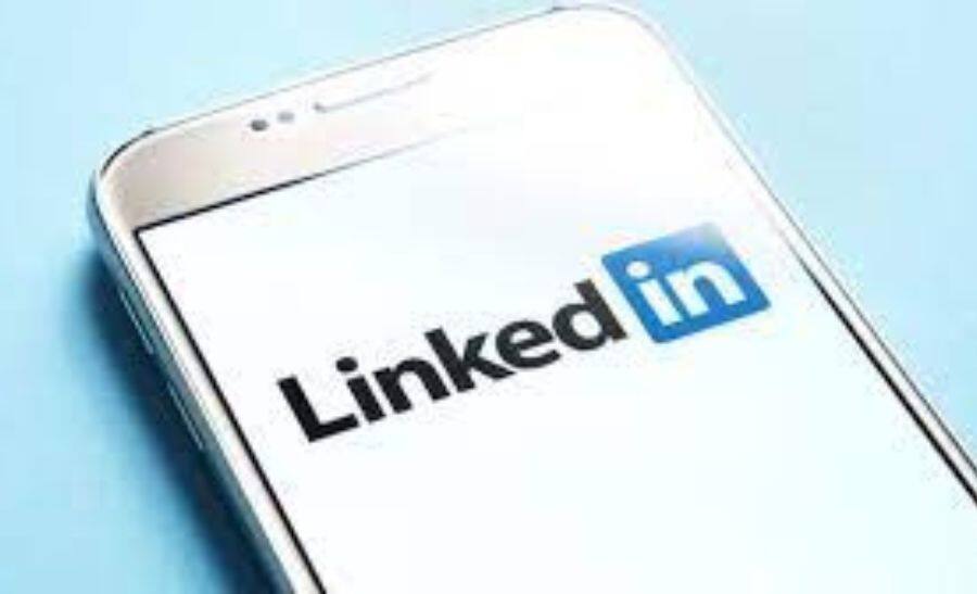 LinkedIn Lays Off Around 700 Employees Globally, Shuts InCareer App In China LinkedIn Lays Off Around 700 Employees Globally, Shuts InCareer App In China