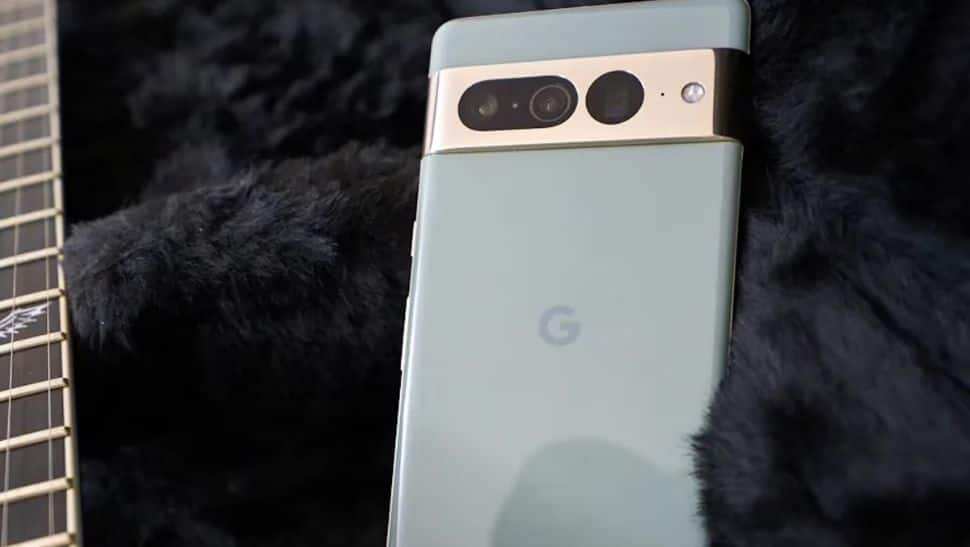 Google Pixel 7a vs Google Pixel 6a: RAM and Storage