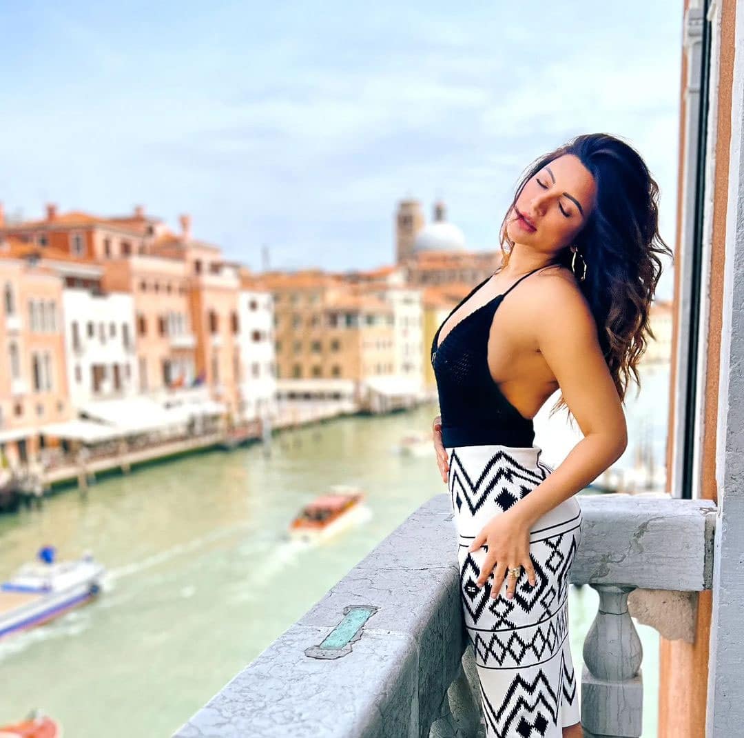 Shama Sikander Is Hotness Overloaded In Vacation Photos From Italy Stuns In Black White