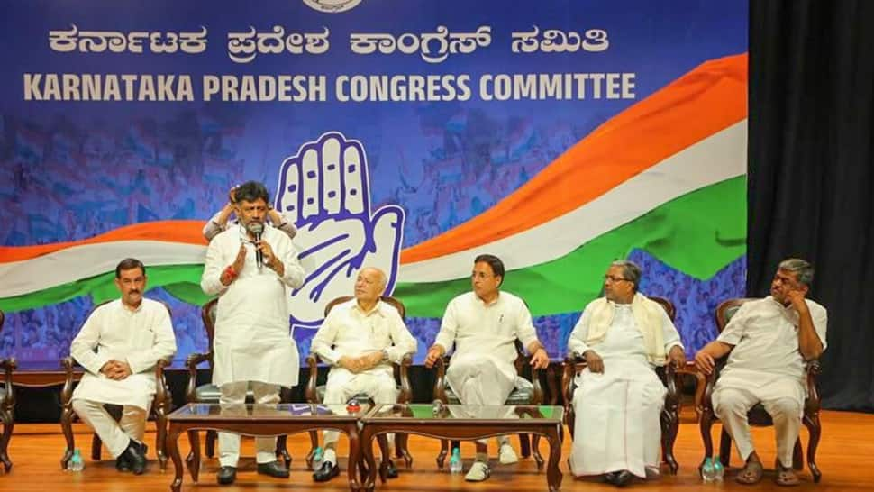 Karnataka CM Deadlock Over; Siddararamaiah, Shivakumar To Discuss Cabinet Formation In Delhi