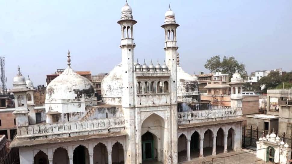 Gyanvapi Mosque Case: Supreme Court Defers Scientific Survey Of &#039;Shivling&#039;
