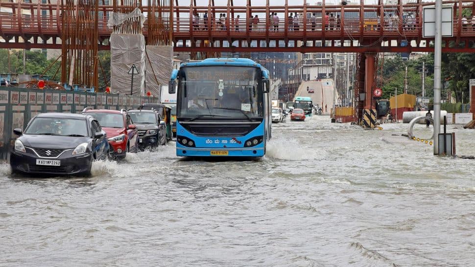 Bengaluru Weather Update: Heavy Rains, Thunderstorm Lash City, IMD Issues Warning