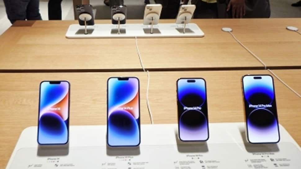 Read more about the article Why It Makes Sense For Tatas To Make High-End iPhones As Apple Eyes India