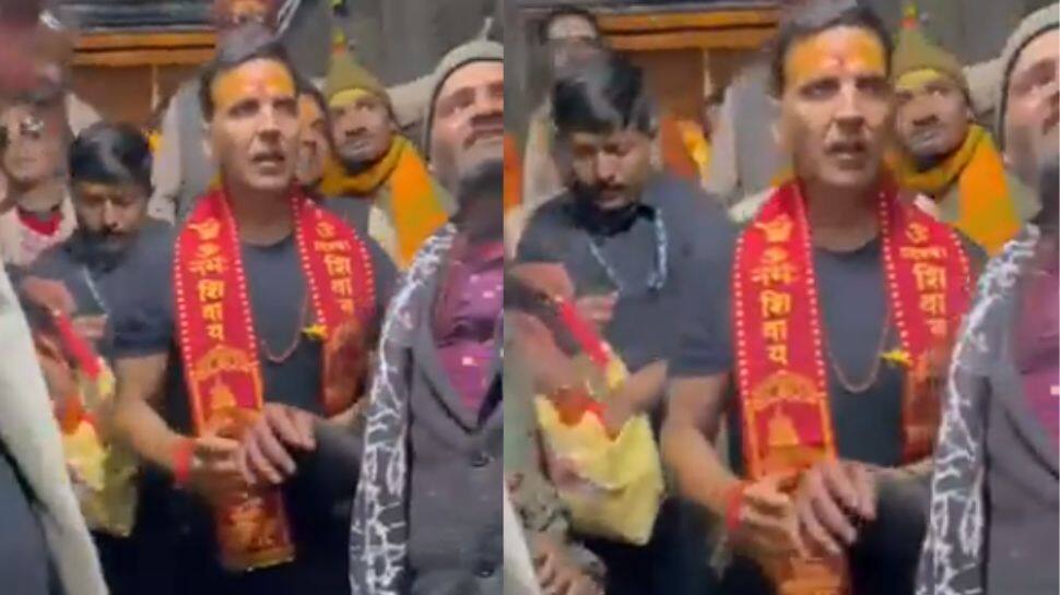 Akshay Kumar Offers Prayers At Kedarnath Temple, Greets Fans With Folded Hands- See Pics, Videos