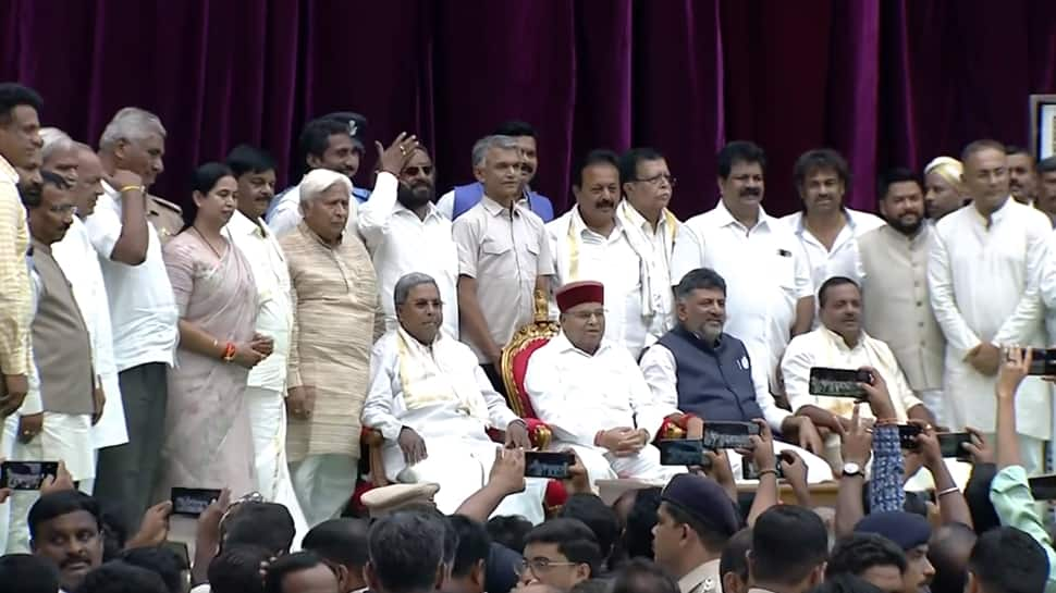 Karnataka: Siddaramaiah Gets Full Cabinet As 24 MLAs Sworn In As Ministers