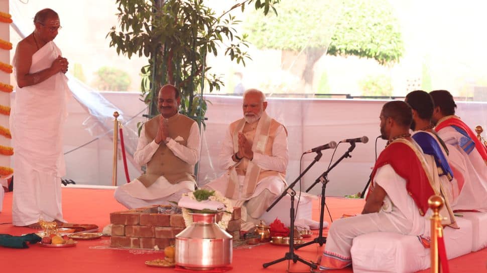 PM Modi participated in 'puja' and 'havan'