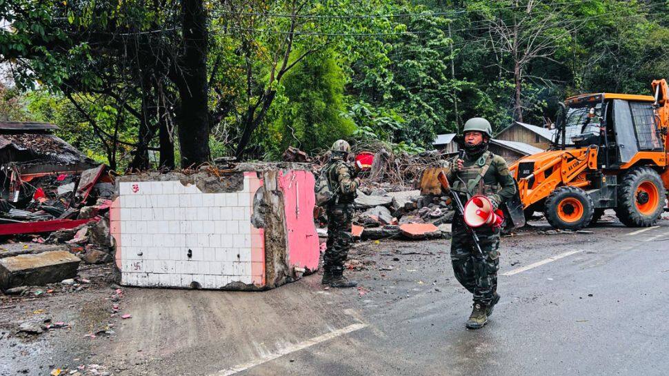 Fresh Clashes Break Out In Manipur Ahead Of Amit Shah&#039;s Visit, Five Including Policeman Killed