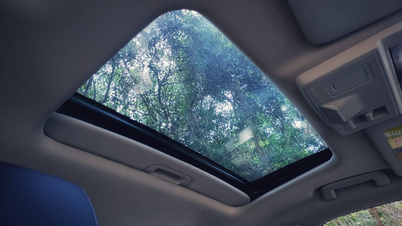 Tata Altroz iCNG Sunroof