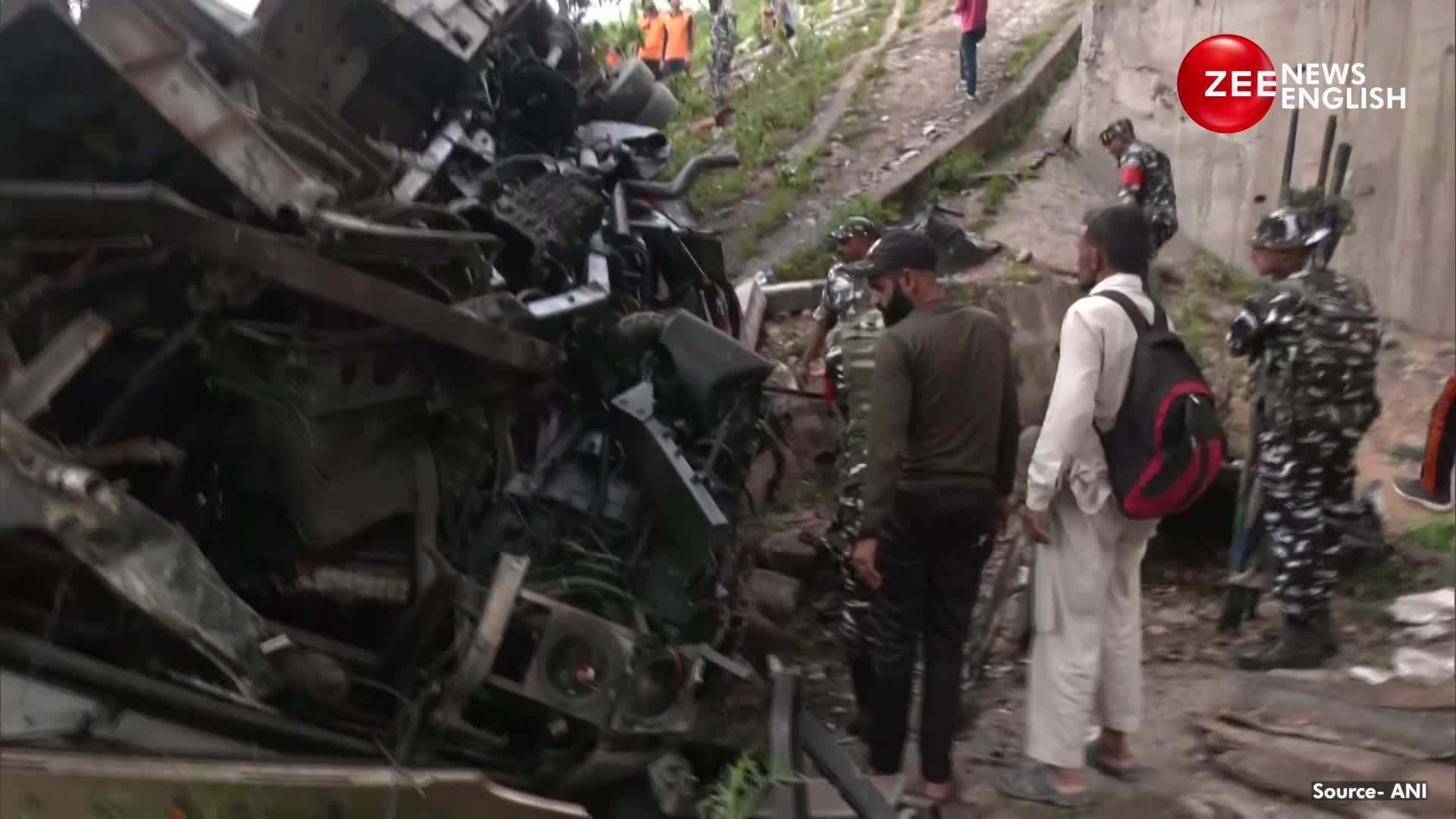 WATCH: Bus Carrying Vaishno Devi Pilgrims Falls Into Gorge | Zee News