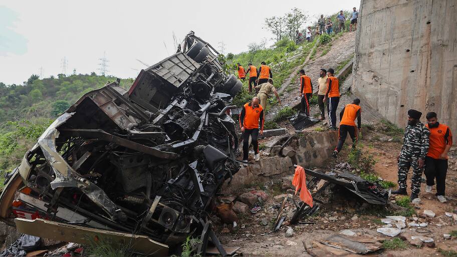 10 Dead, 55 Injured After Bus Carrying Vaishno Devi Pilgrims Falls Into ...