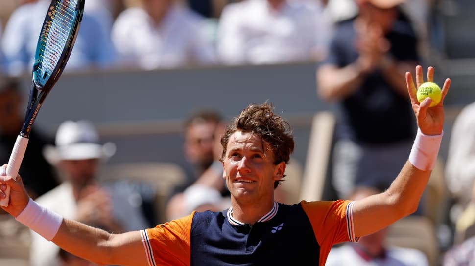 French Open 2023: Casper Ruud Battles Past Giulio Zeppieri To Enter Third Round 