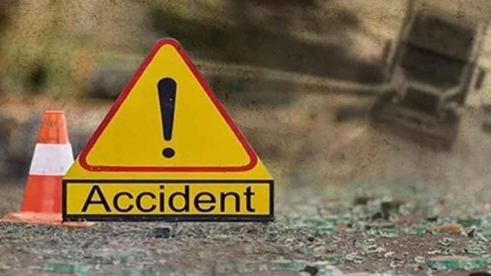 2 Dead, 35 Injured As Bus Overturns In Madhya Pradesh&#039;s Shivpuri