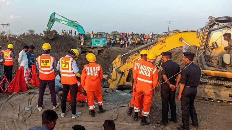 2.5-Year-Old Girl Falls Into 300-Feet Deep Borewell In MP Village; Rescue Ops On For Over 22 Hours