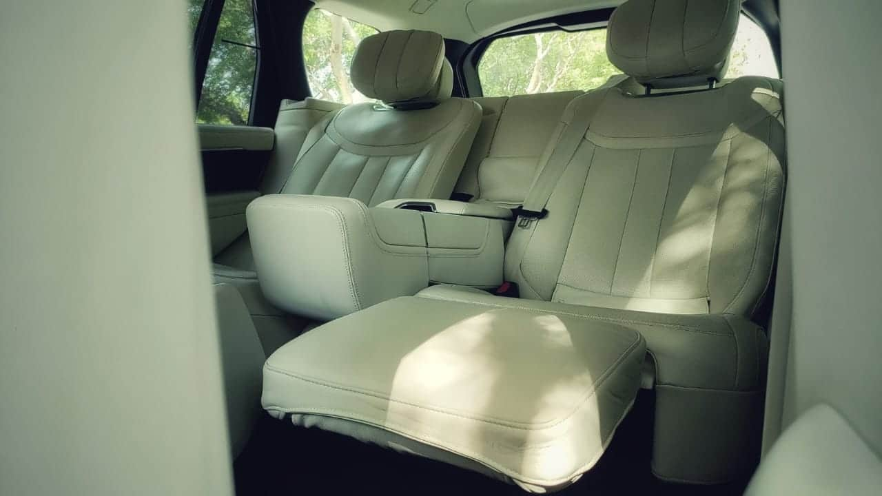 2023 Range Rover: Rear Seats