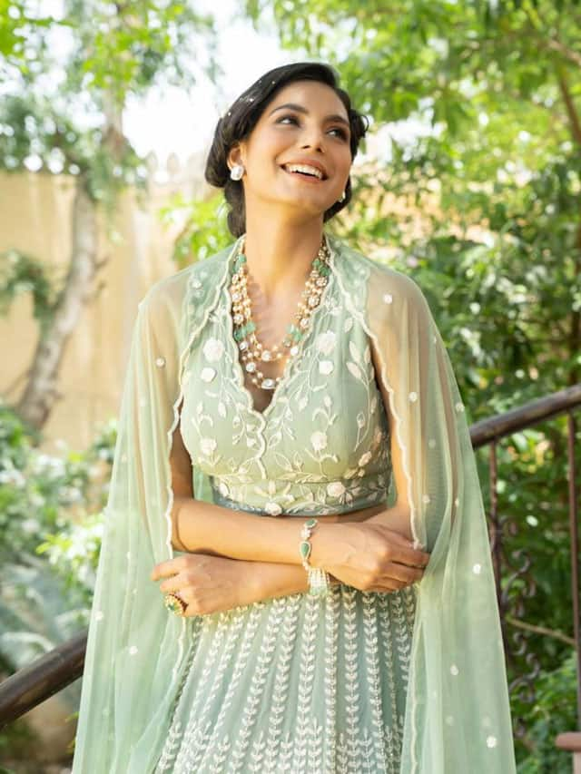 Teal Embroidered Lehenga Set Design by Summer by Priyanka Gupta at Pernia's  Pop Up Shop 2024