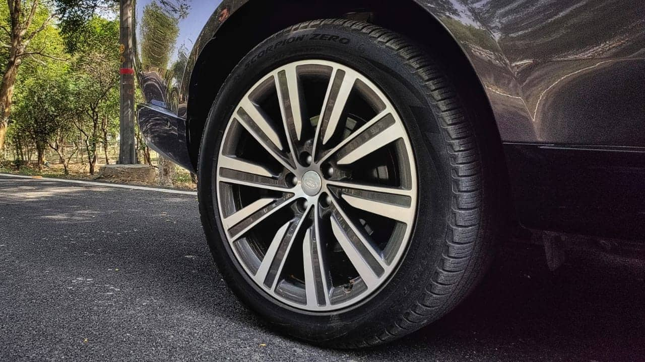 2023 Range Rover: Alloy Wheels