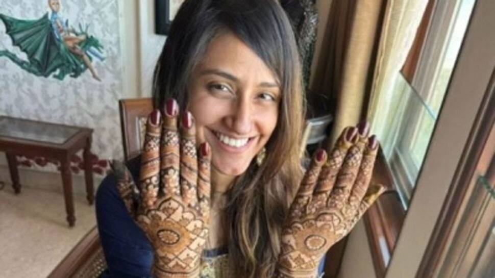 Vikram Bhatt&#039;s Daughter Krishna Bhatt&#039;s Wedding Festivities Begin In Mumbai, Mehendi Pic Goes Viral