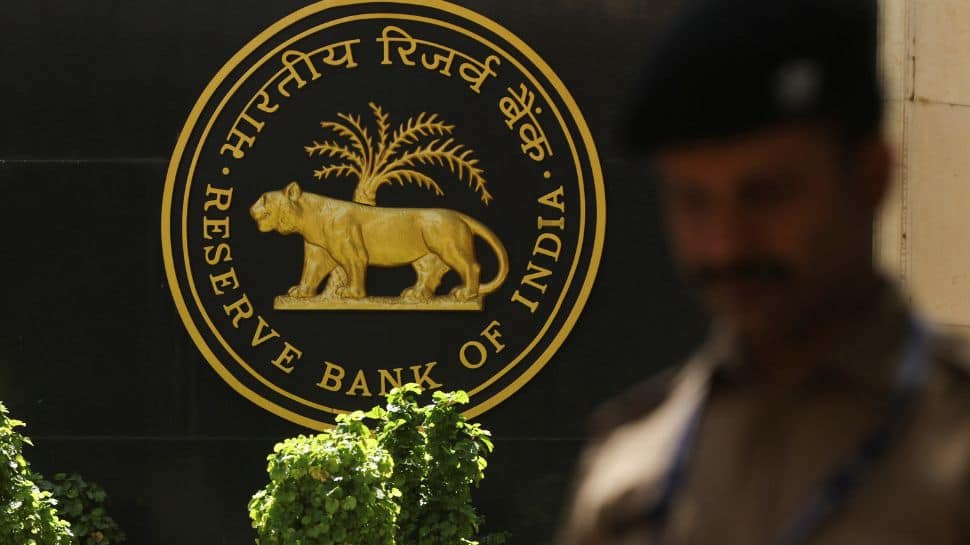 RBI To Levy Penalties On Banks That Lose Property Papers Of Borrowers - Vimarsana News