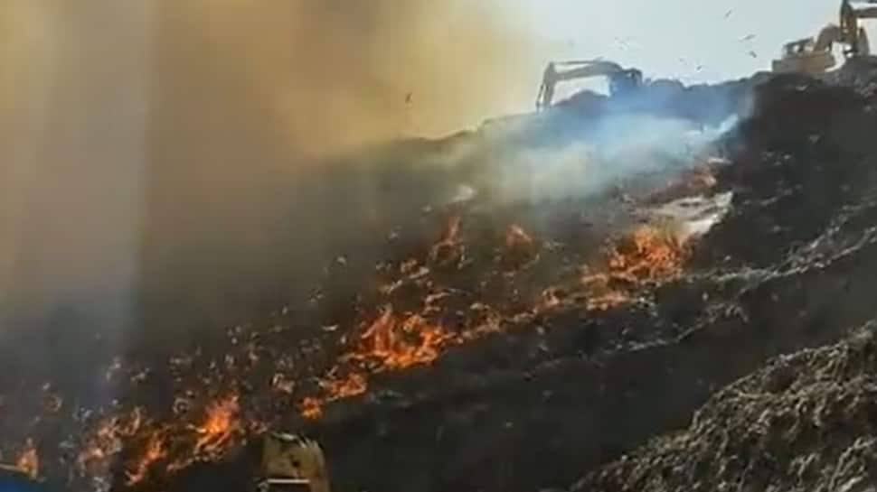 Massive Fire Breakout At Ghazipur Landfill Site In Delhi