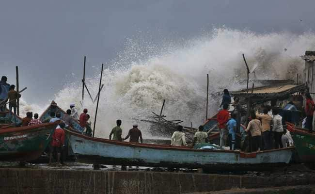 Orange alert issued in 10 districts of Gujarat due to storm Biparjoy | Zee News