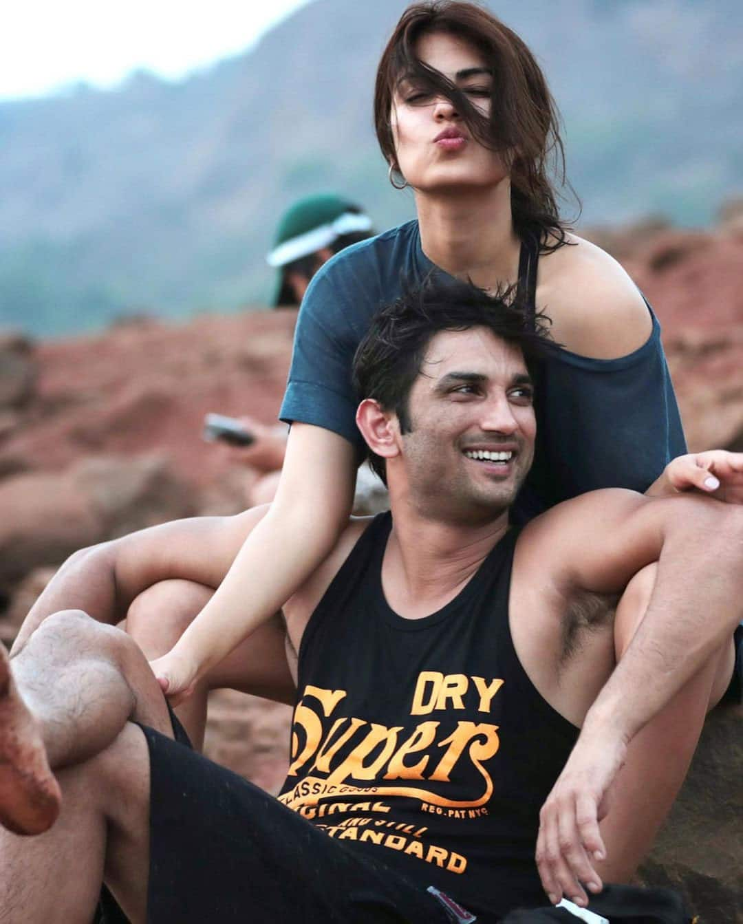 Sushant Singh Rajput Dated Rhea Chakraborty