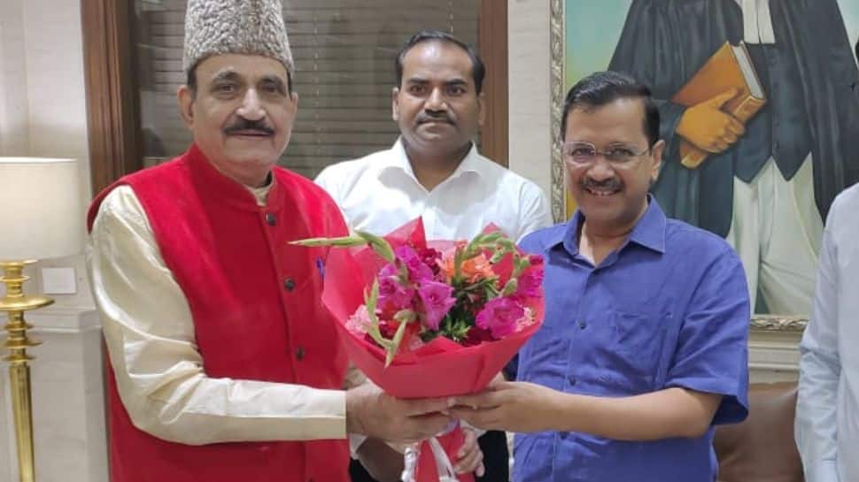 MP Assembly Elections: Former Minister Akhand Pratap Singh Joins AAP, Calls Arvind Kejriwal &#039;Mahapurush&#039;