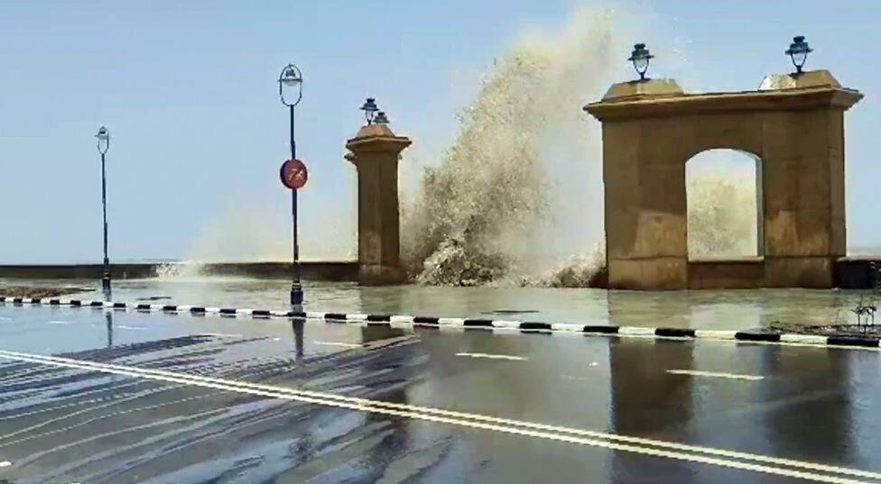 Cyclone Biparjoy: Landfall Begins In Gujarat&#039;s Kutch - 10 BIG POINTS