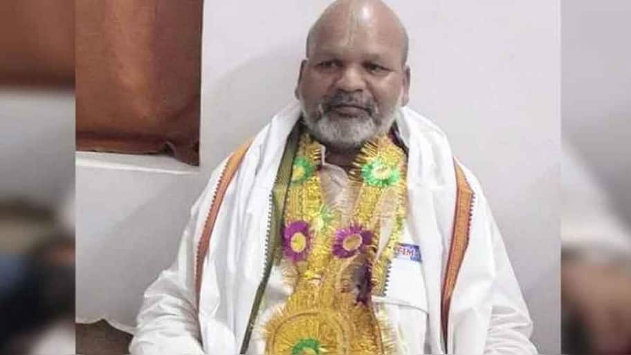 Who Is Ratnesh Sada, Once A Rickshaw Driver And Now Nitish Kumar's Best ...