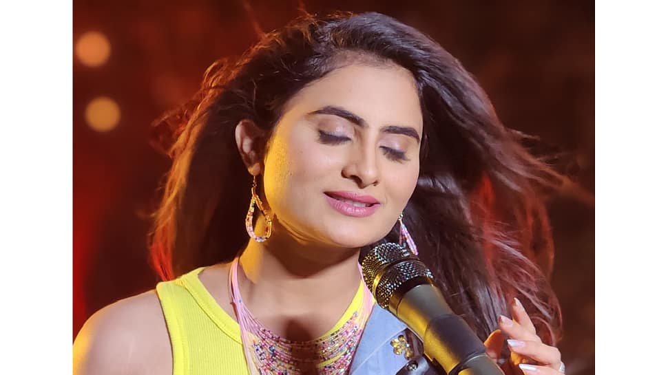 Zeel Joshi, Gujarat-Based-Performer Of Culture And Modernity