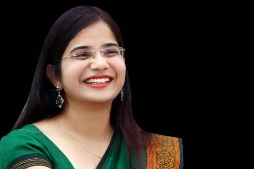 Meet Swati Meena: Top IAS Officer Giving Nightmares To Mining Mafia In MP