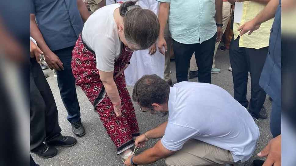 Rahul Tying Mom's Shoe Laces