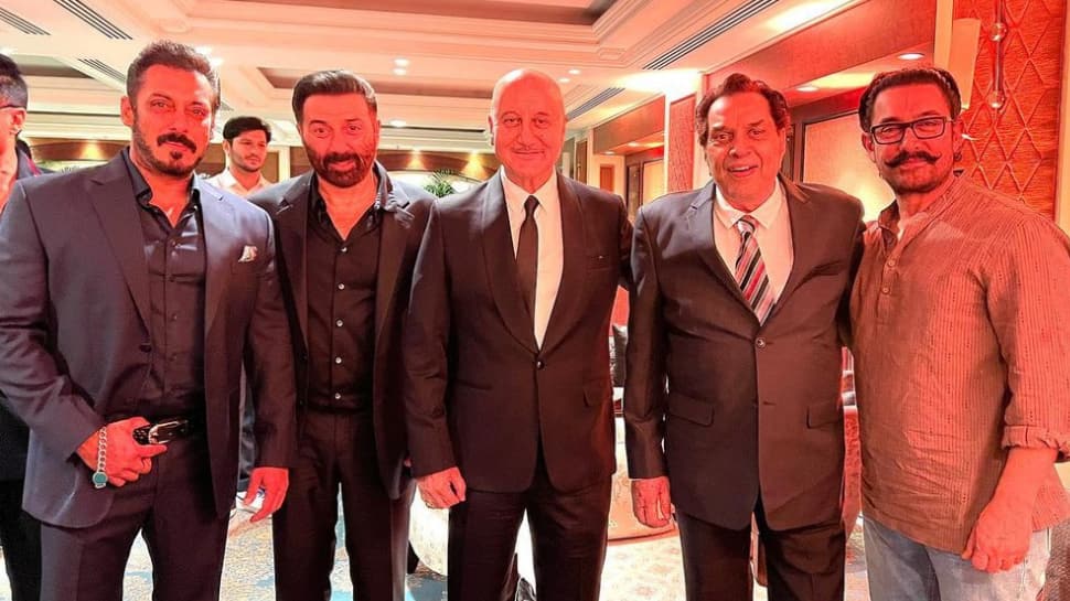 Karan Deol-Drisha Acharya&#039;s Wedding: Anupam Kher Pose With Salman Khan And Aamir Khan, Calls It &quot;Class of 90s&quot;