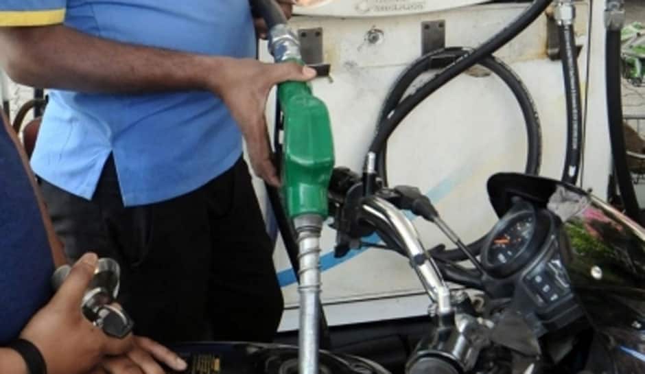 Big Update On Fuel Prices! Oil Companies May Cut Petrol, Diesel Prices By Rs 4-5/Litre From August --Here&#039;s Why