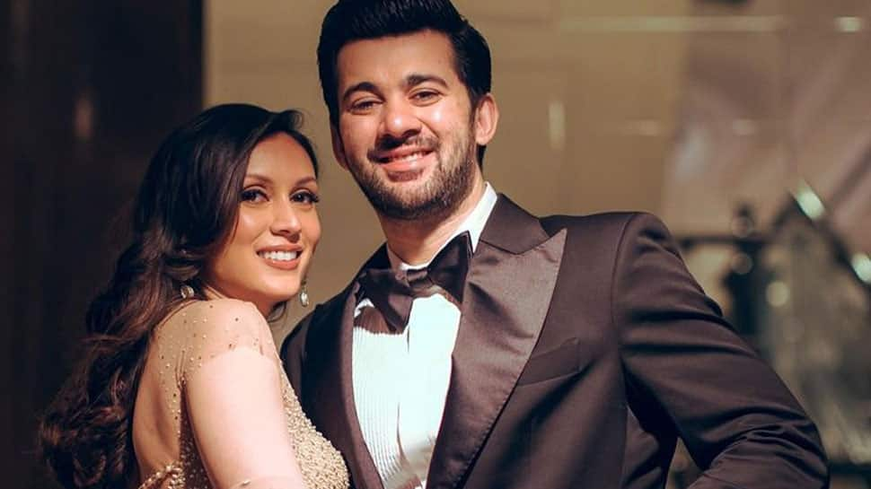 Unseen Photos From Newlyweds Karan Deol And Drisha Acharyas Marriage Ceremony Reception News