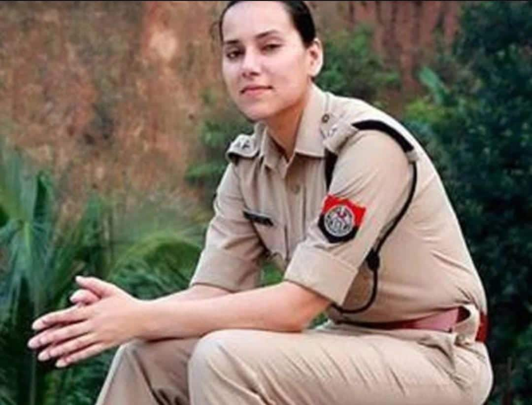 Story Of IPS Sanjukta Parashar: The Fearless Encounter Specialist Lady-Cop, Who Led 16 Big Ops