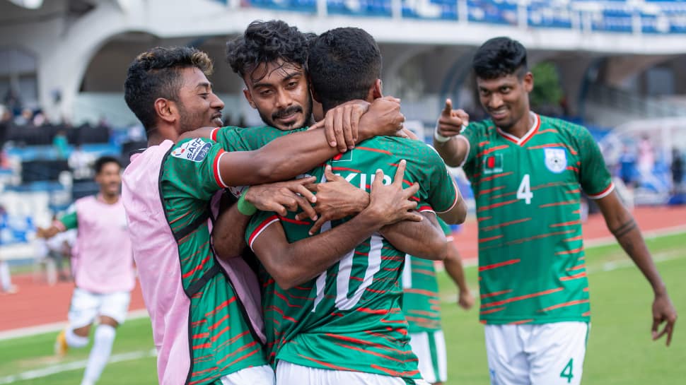 SAFF Championship 2023: Bangladesh Beat Maldives 3-1 To Keep Semifinal ...