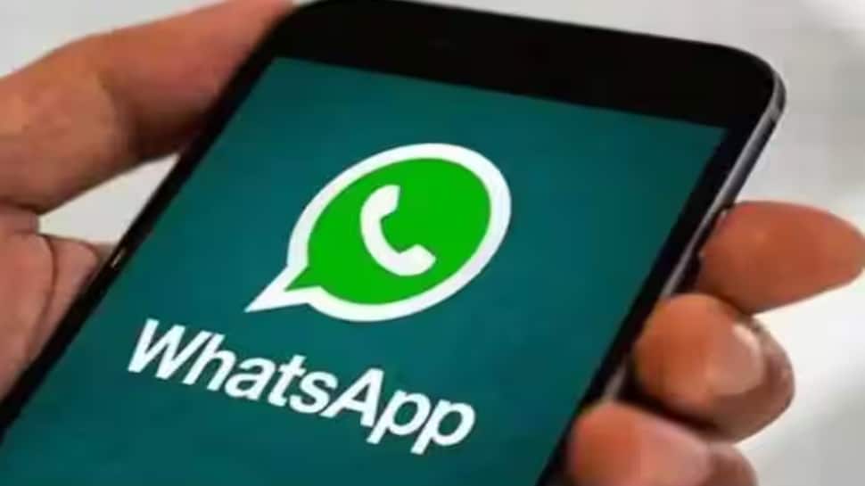WhatsApp To Launch Darker Top App Bar For Android Users